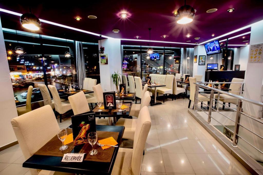 Hotel Calypso Aïn el Turk Esterno foto